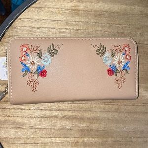 tan wallet